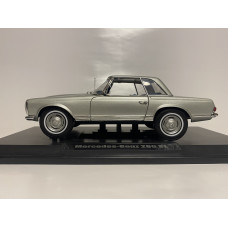 Mercedes-Benz W113 Pagoda (183519), Norev, 1:18