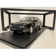 BMW 5 series 528i (E39) sedan 1995, KK-Scale, 1:18